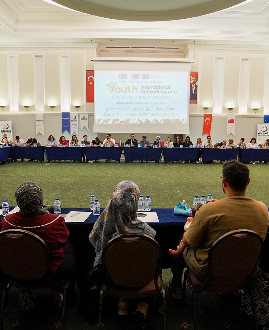 “Dijital Çağda Gençlerin Uluslararası Ağ Kurma ve Sivil Diplomasi Becerileri” Projesi Başladı